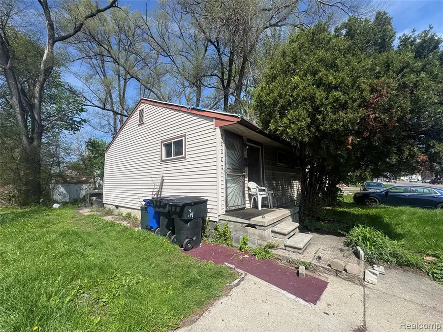 13595 Wyoming, Detroit, MI 48238 - #3