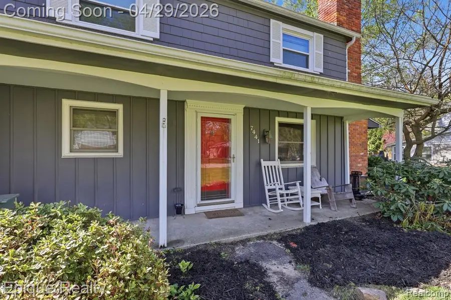 7441 Honeysuckle, West Bloomfield, MI 48324 - #3