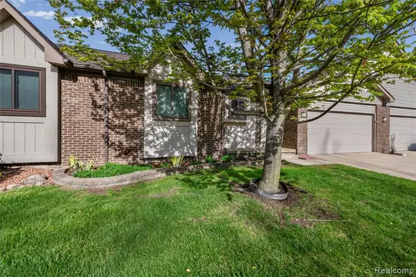 20557 Longwood, Clinton Township, MI 48038