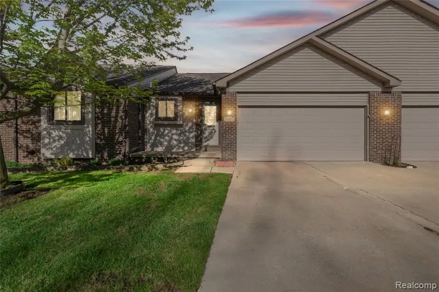 20557 Longwood, Clinton Township, MI 48038 - #2