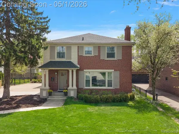 1004 Wimbleton, Birmingham, MI 48009