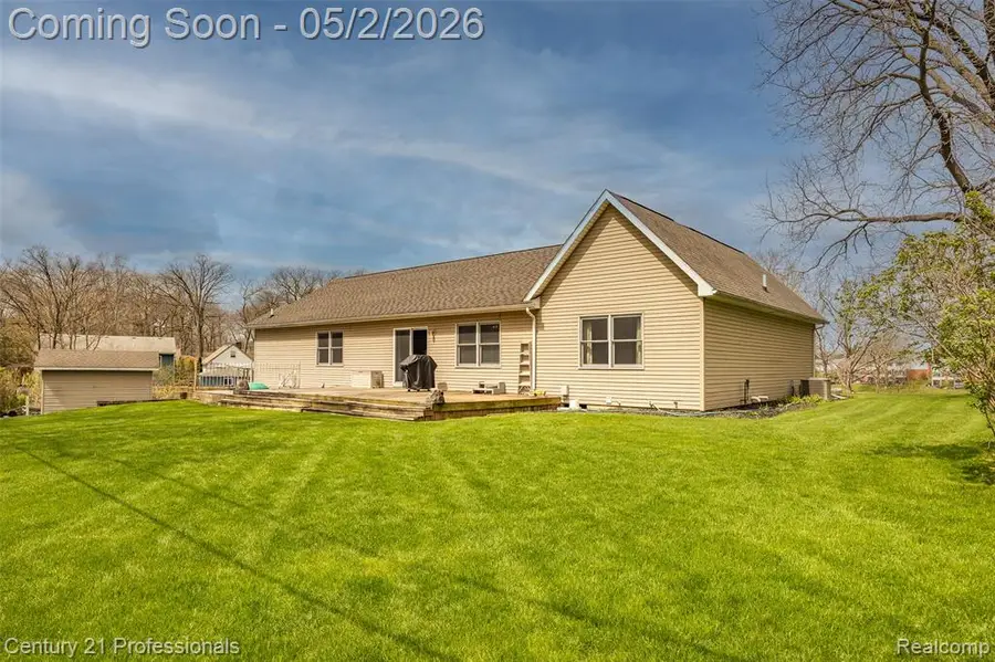 6591 Windiate, Waterford, MI 48329 - #3