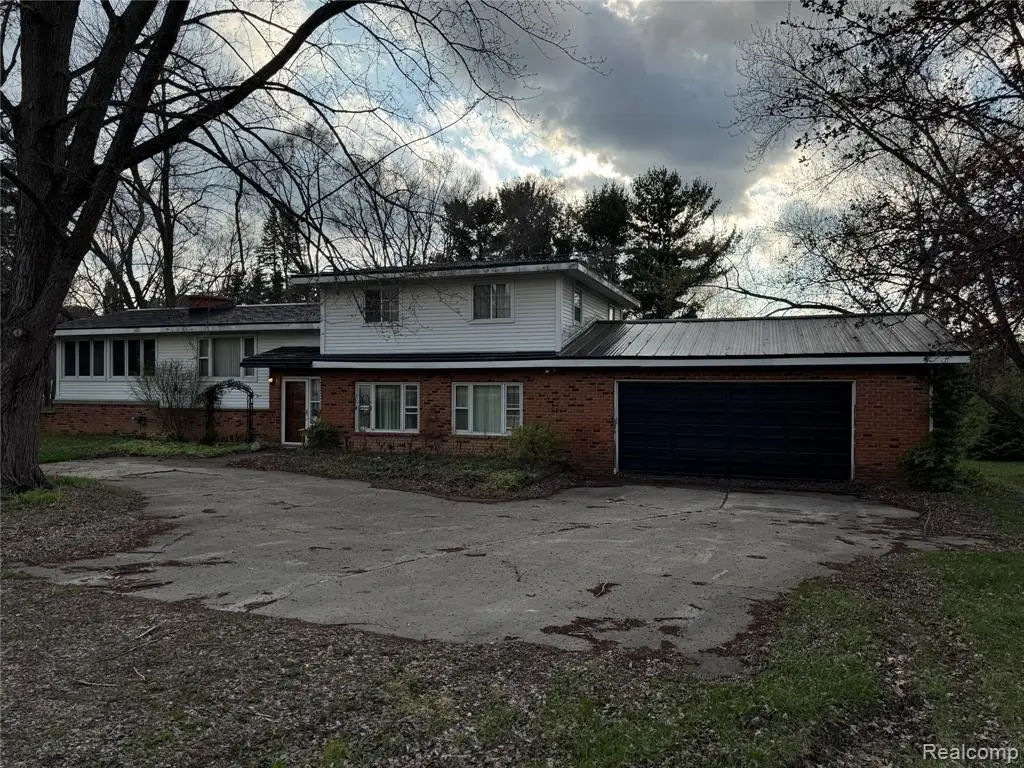 226 S Burkhart, Howell, MI 48843 - #1
