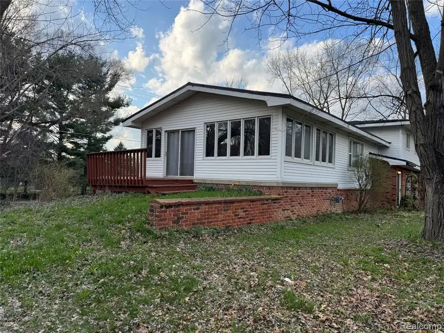 226 S Burkhart, Howell, MI 48843 - #3