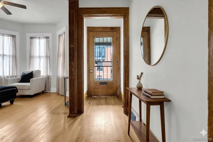 7950 E Lafayette, Detroit, MI 48214 - #2