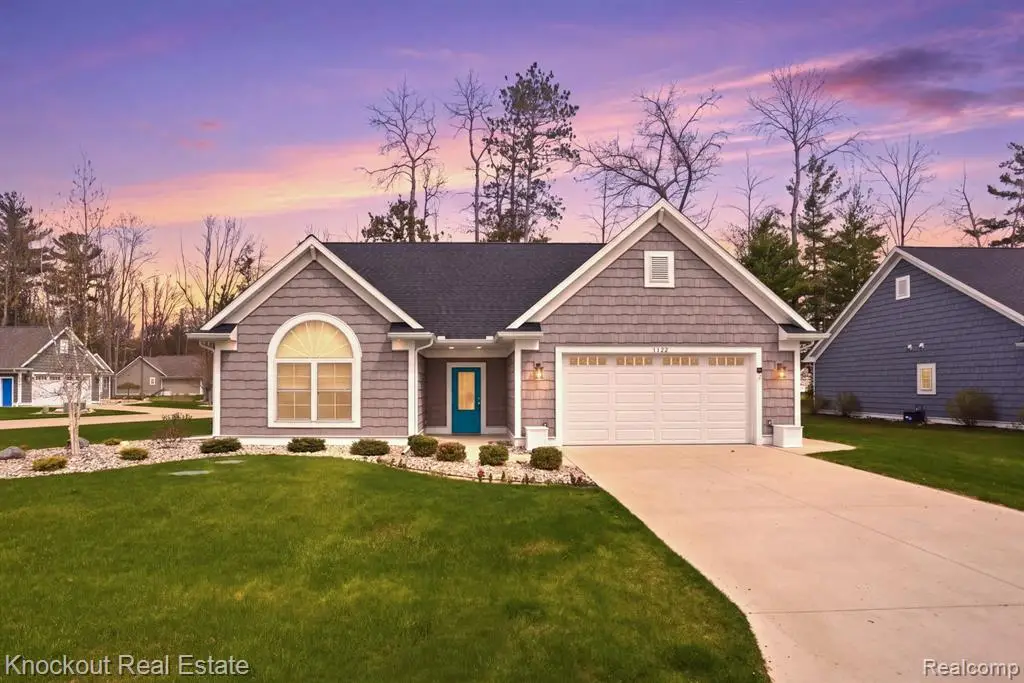 7422 Aspen Creek, Midland, MI 48642 - #1