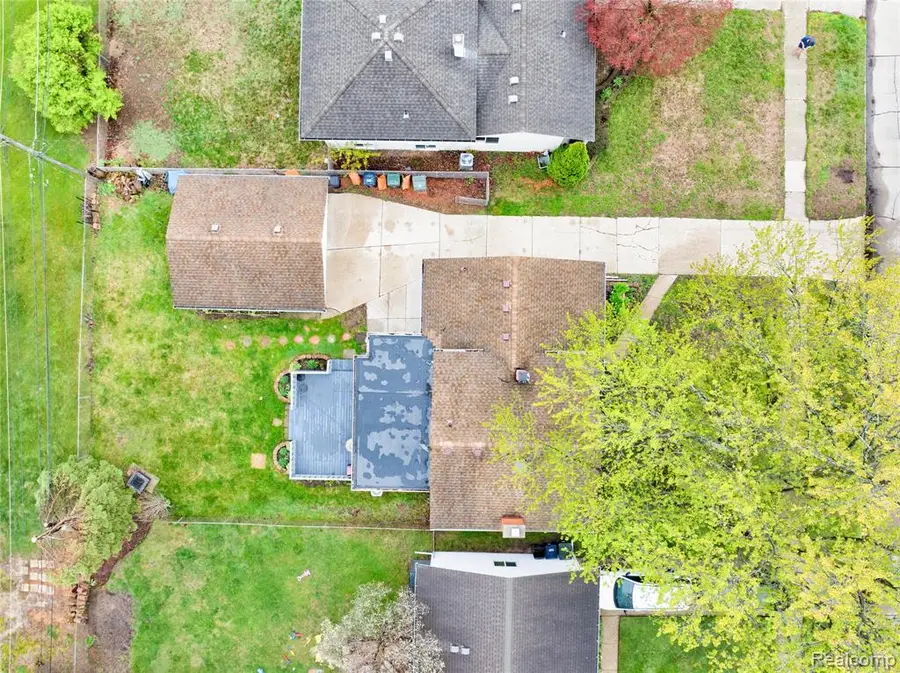 39832 Parklawn, Sterling Heights, MI 48313 - #3