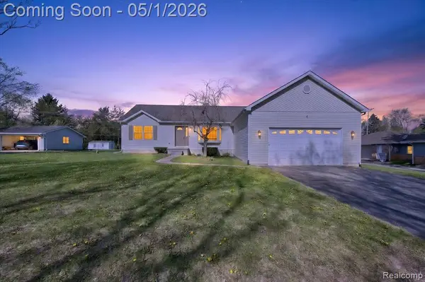 9074 Hamburg, Brighton, MI 48116