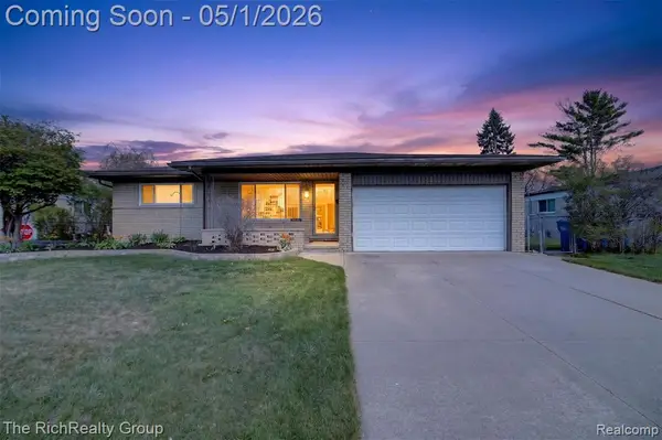 30320 Woodhouse, Warren, MI 48092