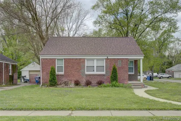 16661 Five Points, Redford, MI 48240