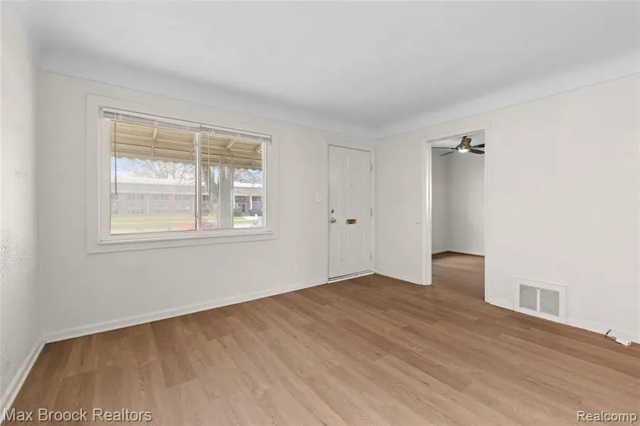 3012 Greenfield, Berkley, MI 48072 - #3