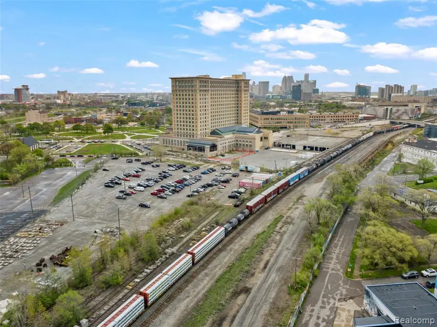 2105 25th, Detroit, MI 48216 - #3