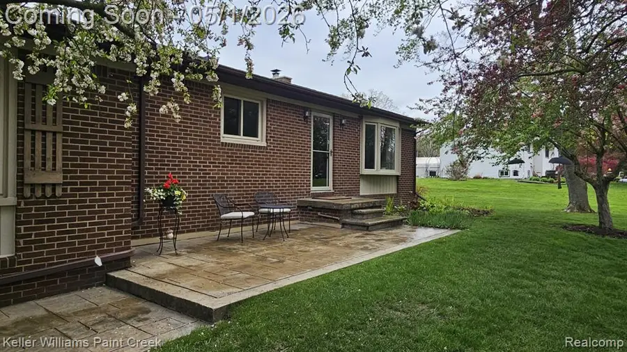4805 Meadowbrook, Lake Orion, MI 48359 - #2