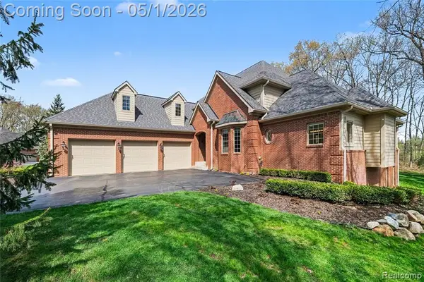 3650 Honors, Howell, MI 