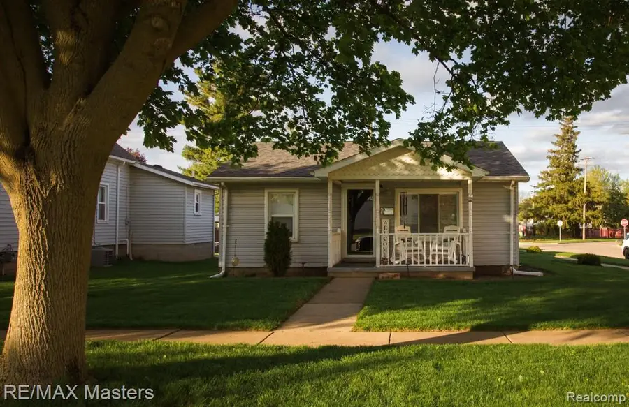 26110 Ypsilanti, Flat Rock, MI 48134 - #2