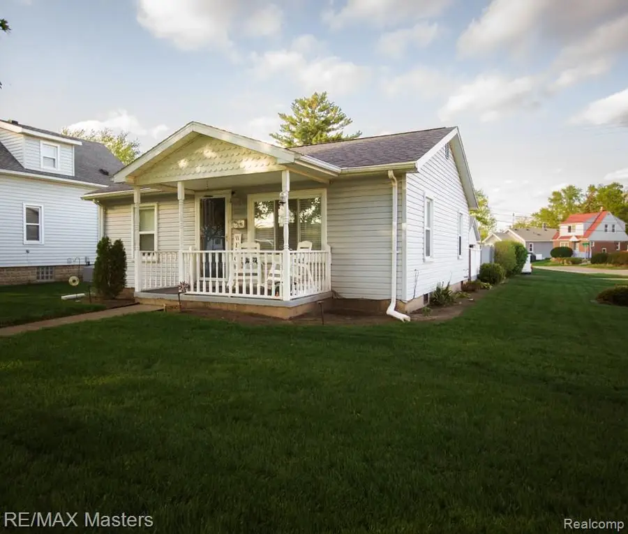 26110 Ypsilanti, Flat Rock, MI 48134 - #3