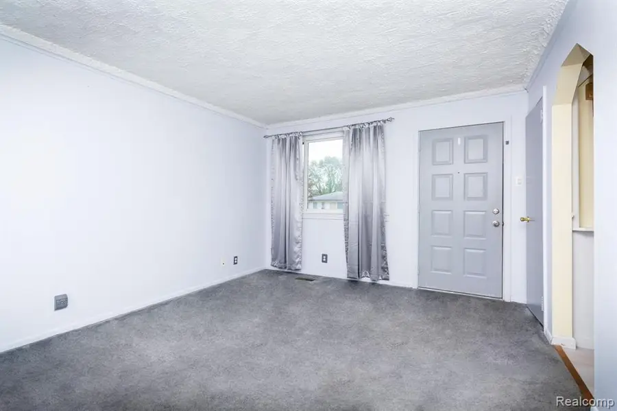 4249 Bonning, Warren, MI 48091 - #3