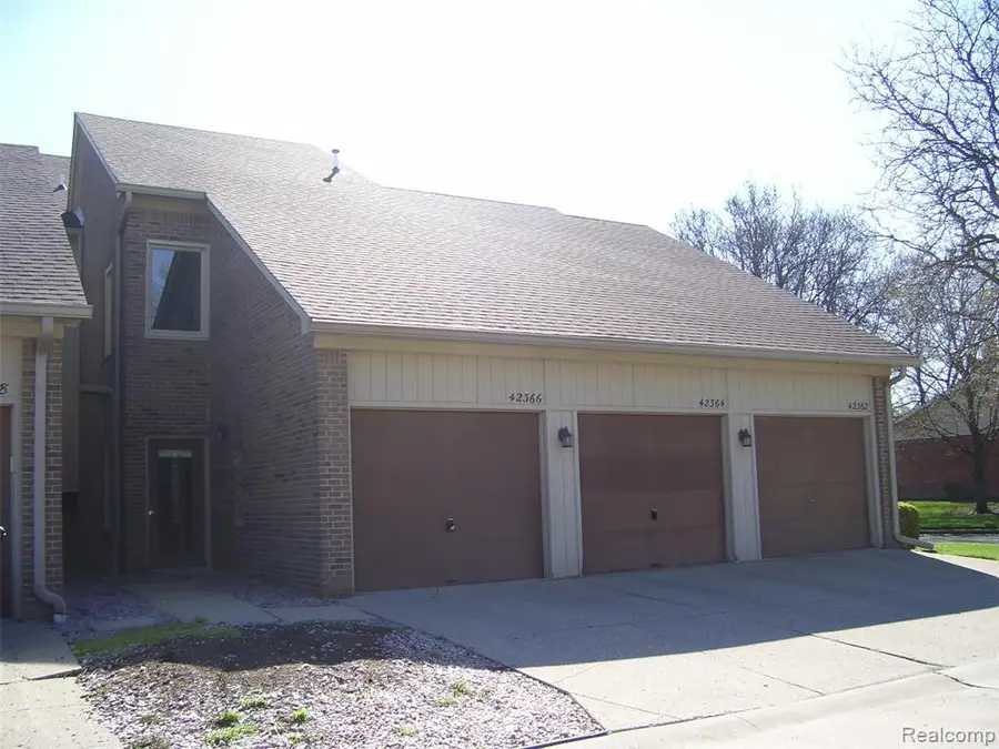 42364 Lochmoor #6, Clinton Township, MI 48038 - #2