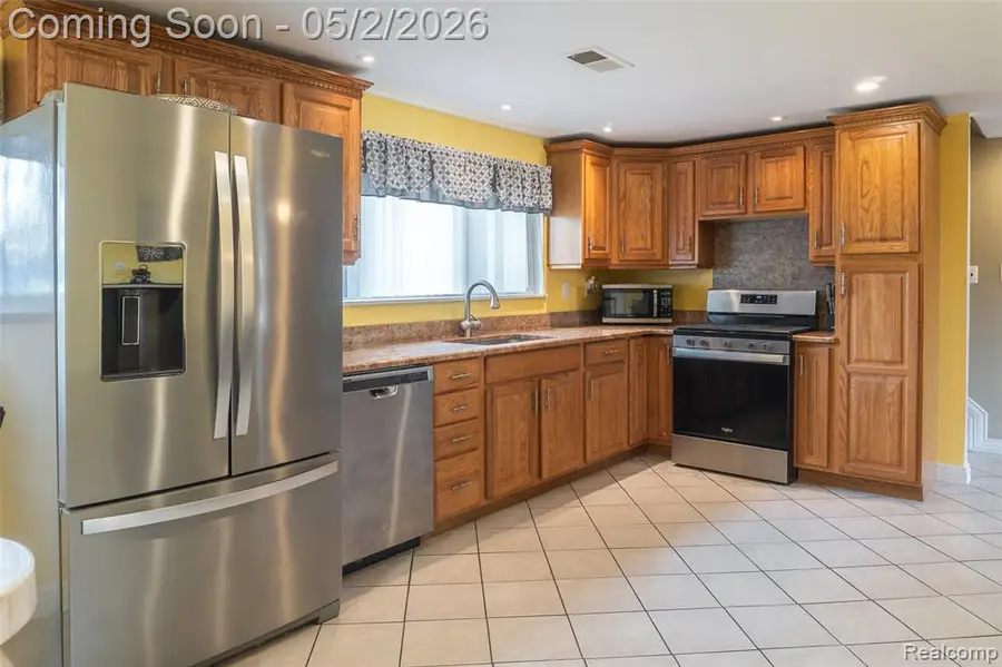 11955 Delvin, Sterling Heights, MI 48313 - #3