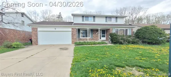 25600 Southwood, Southfield, MI 48075
