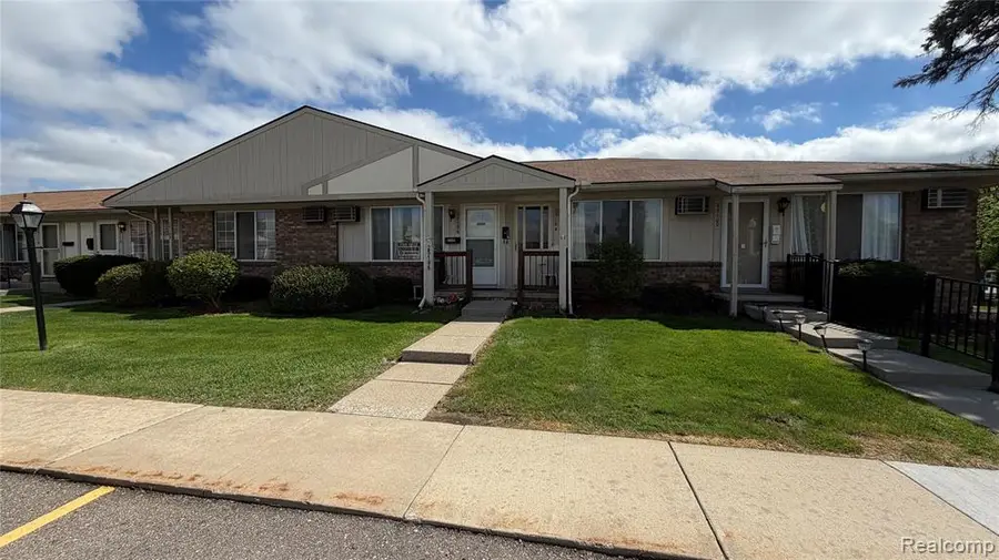 25106 Franklin Terrace #6, South Lyon, MI 48178 - #2