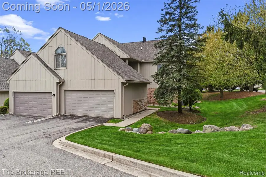 29374 Laurel, Farmington Hills, MI 48331 - #2
