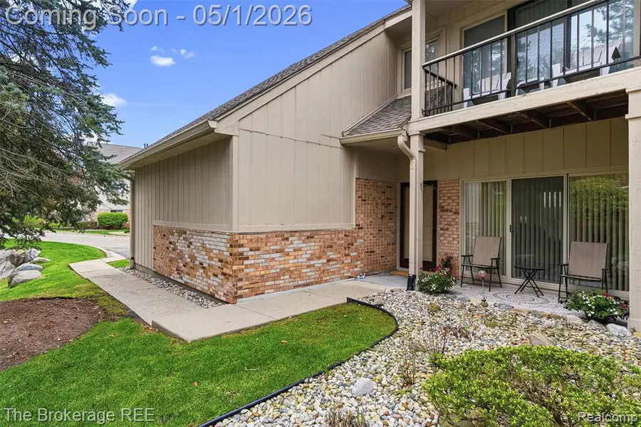 29374 Laurel, Farmington Hills, MI 48331 - #3