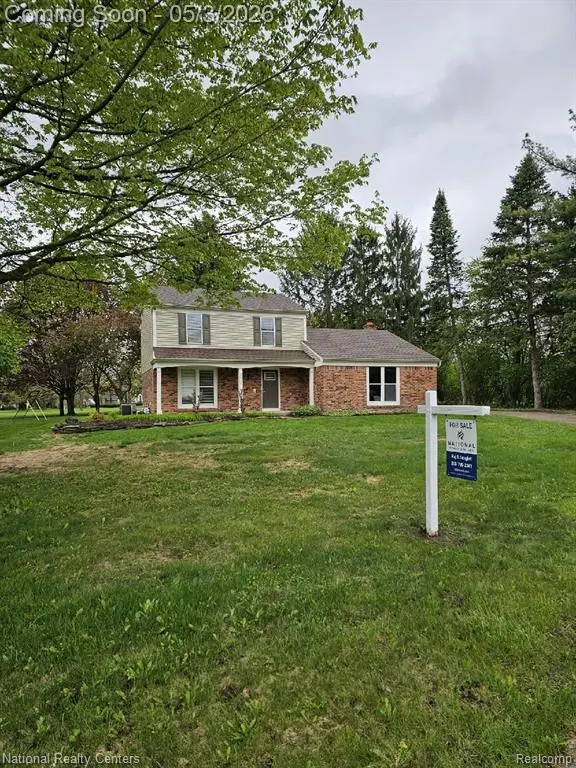 35963 Fair Oaks Court, Farmington, MI 48331