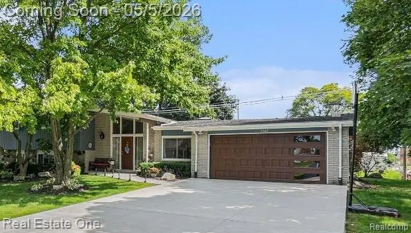 5567 Edinborough, West Bloomfield, MI 48322 - #1