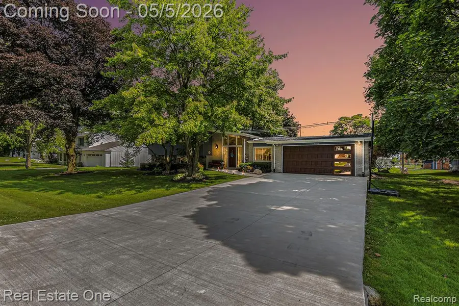 5567 Edinborough, West Bloomfield, MI 48322 - #3