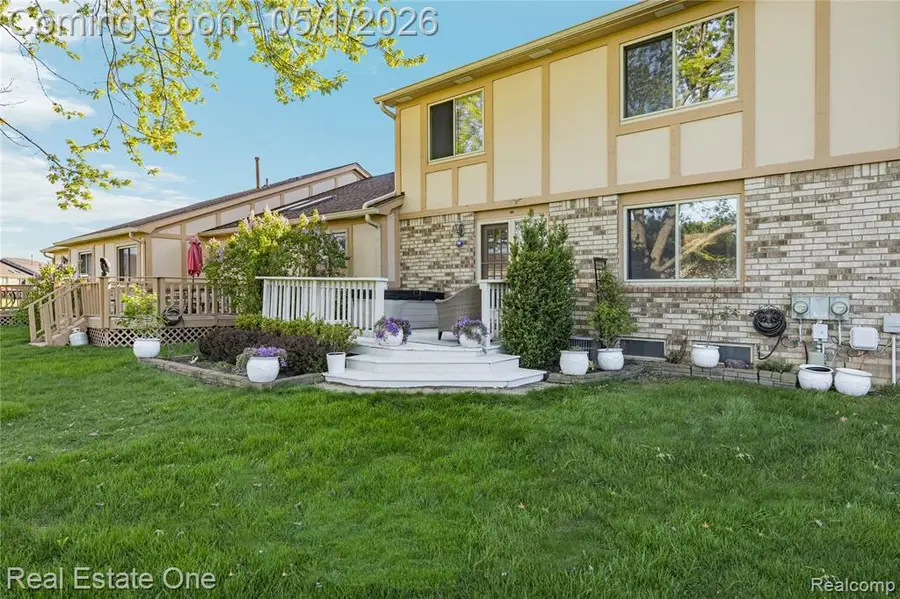 42374 Willow Tree, Clinton Township, MI 48038 - #3