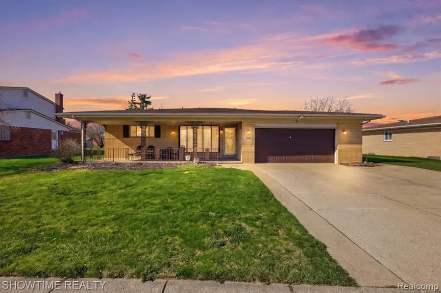 16515 Cederama, Clinton Township, MI 48038 - #2