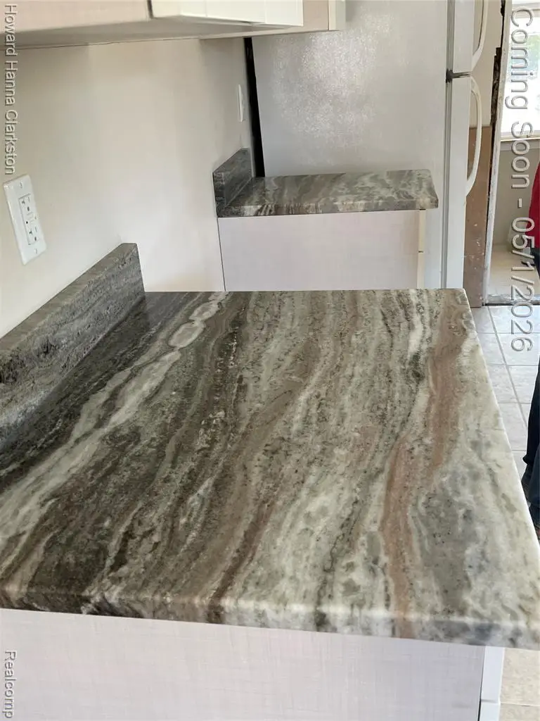 8 Maple, Oxford, MI 48371 - #2