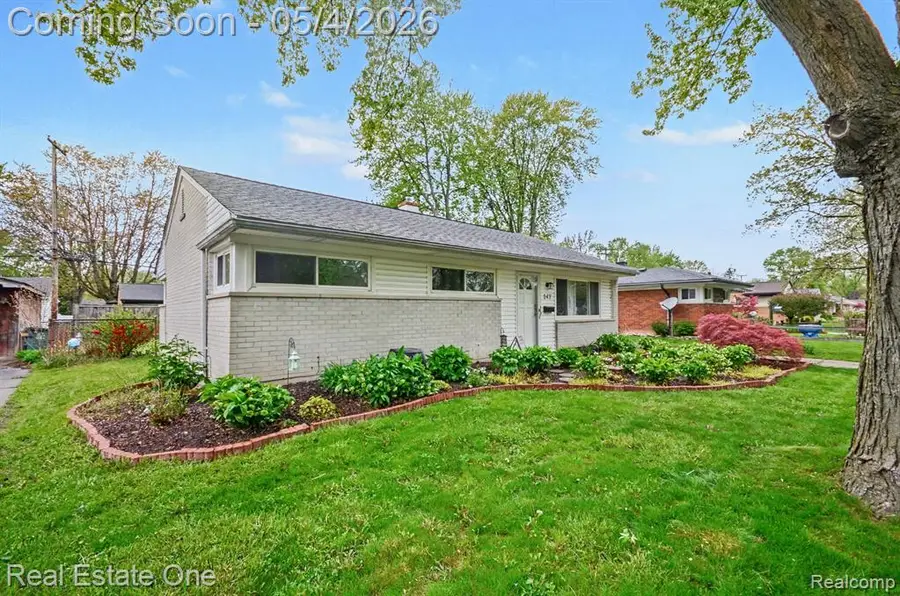 247 Kenyon, Troy, MI 48083 - #2