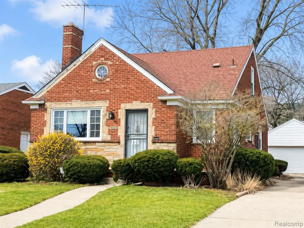 8801 E Outer, Detroit, MI 48213 - #1