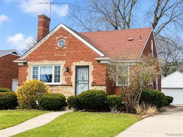 8801 E Outer, Detroit, MI 48213