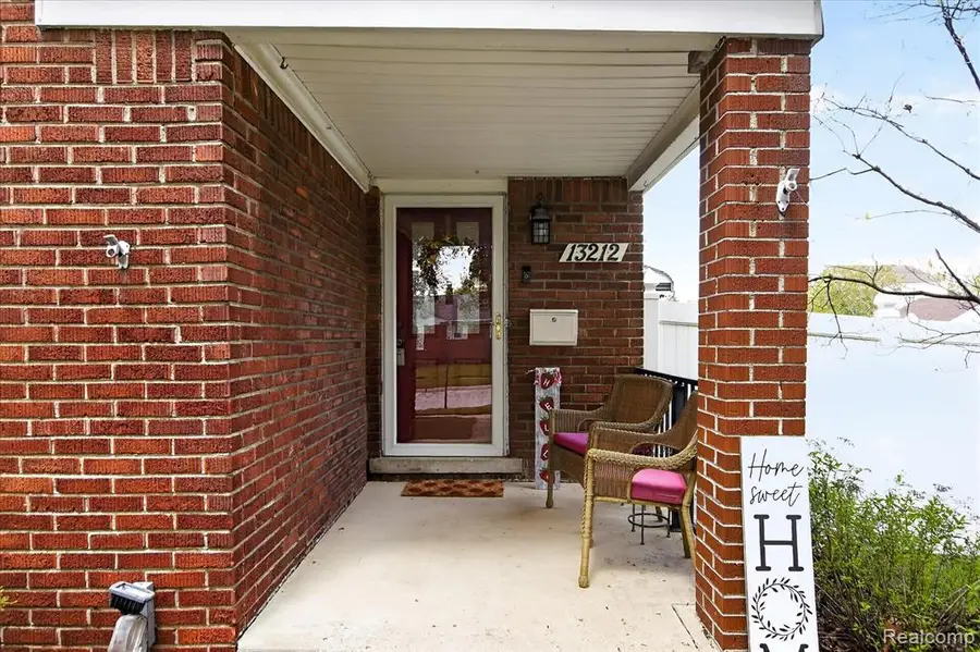 13212 Phelps, Southgate, MI 48195 - #3
