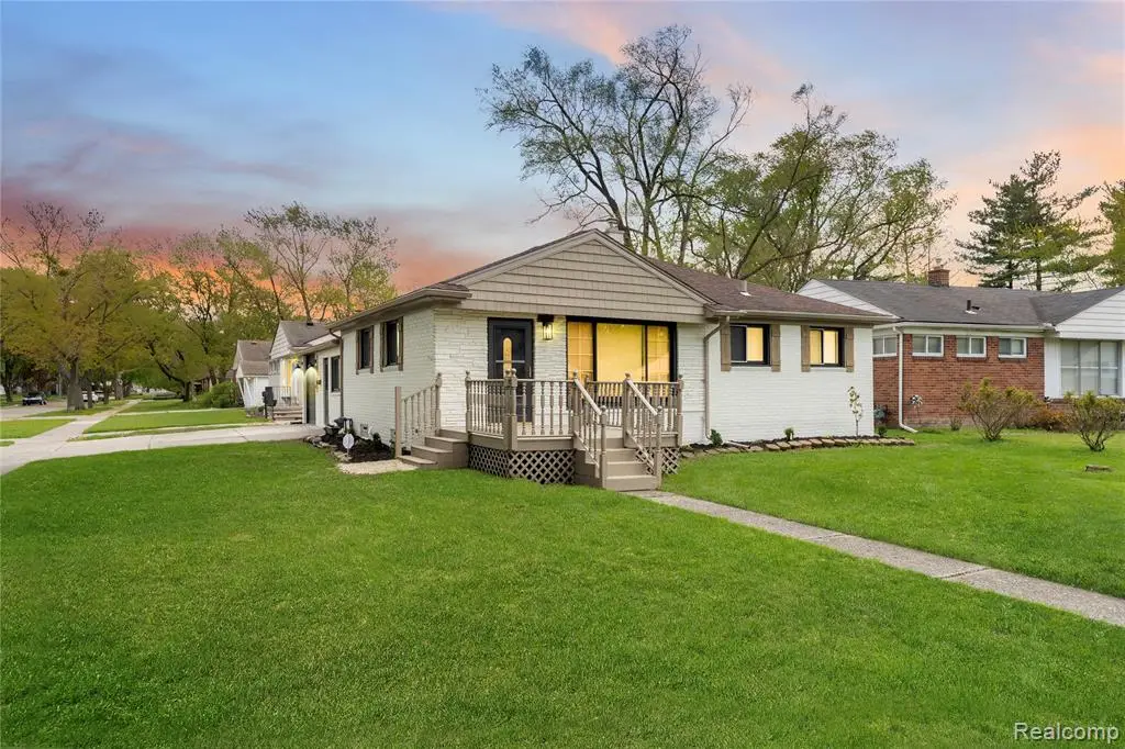 19420 Woodmont, Harper Woods, MI 48225 - #1