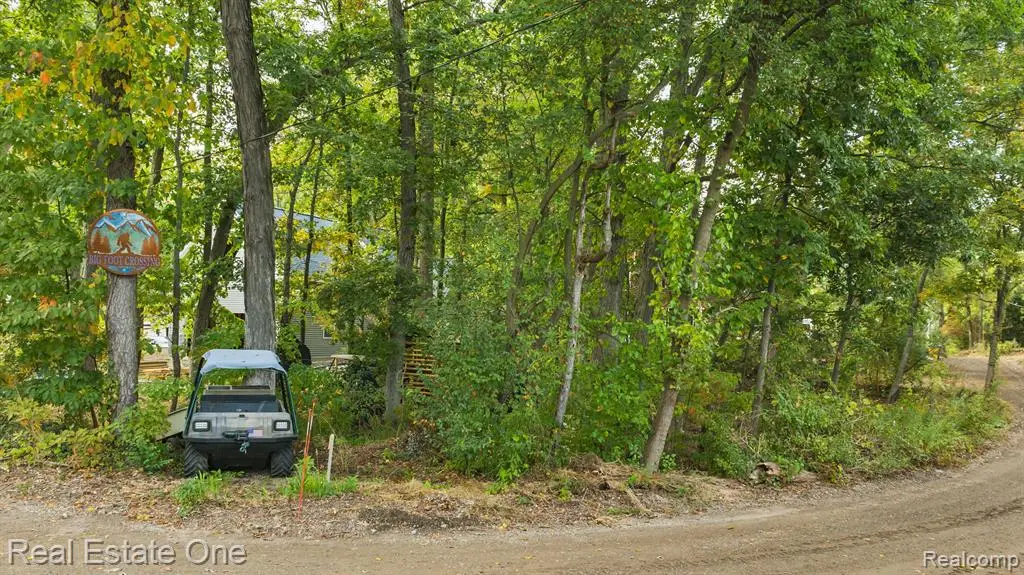 000 E Canyon, Milford, MI  - #1
