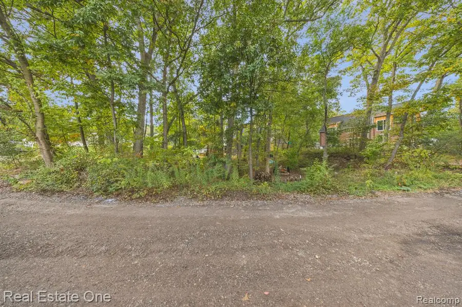 000 E Canyon, Milford, MI  - #3