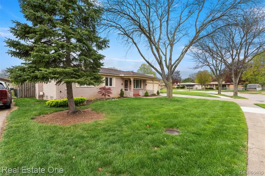 14970 Loyola, Sterling Heights, MI 48313 - #2