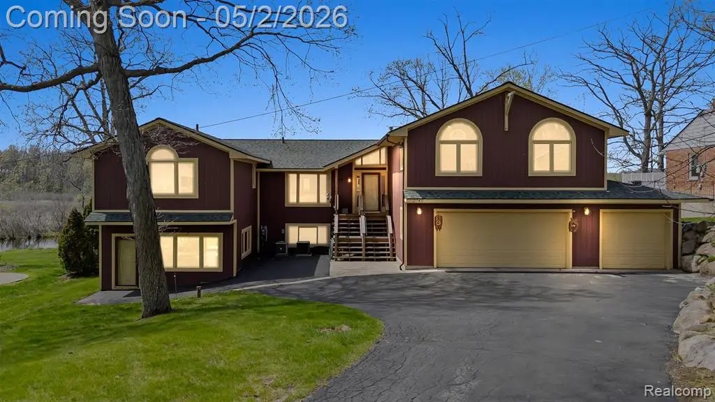 2745 Lari, West Bloomfield, MI 48324 - #1