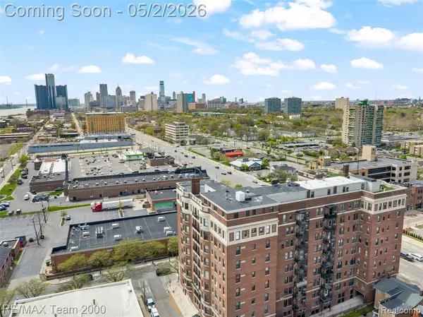 2900 E Jefferson #61, Detroit, MI 