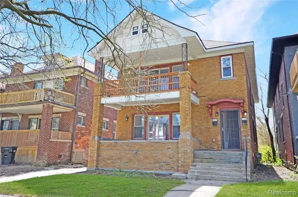 2253 Gladstone, Detroit, MI 48206