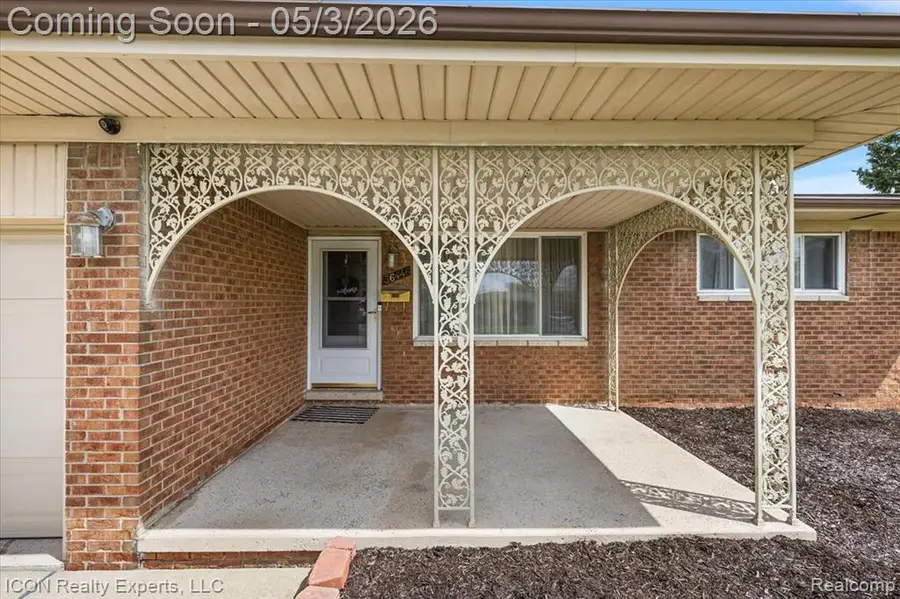 36446 Jeffrey, Sterling Heights, MI 48310 - #3