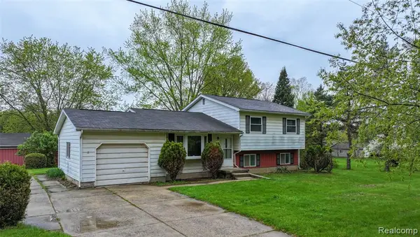 5244 Rood, Holly, MI 48442