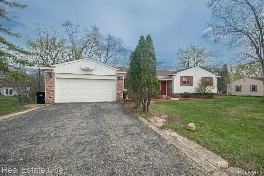 24690 Lakeland, Farmington Hills, MI 48336 - #2