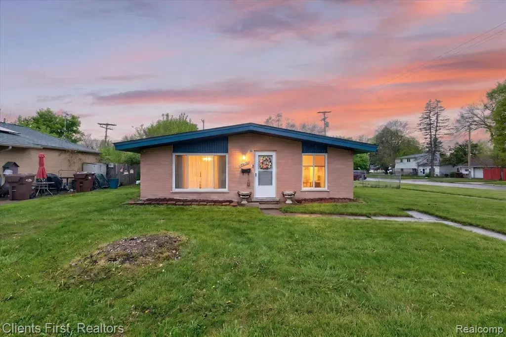 4616 Hayes, Wayne, MI 48184 - #1