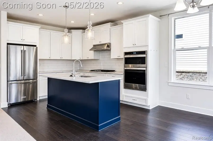 5545 Helmsdale, West Bloomfield, MI 48322 - #2