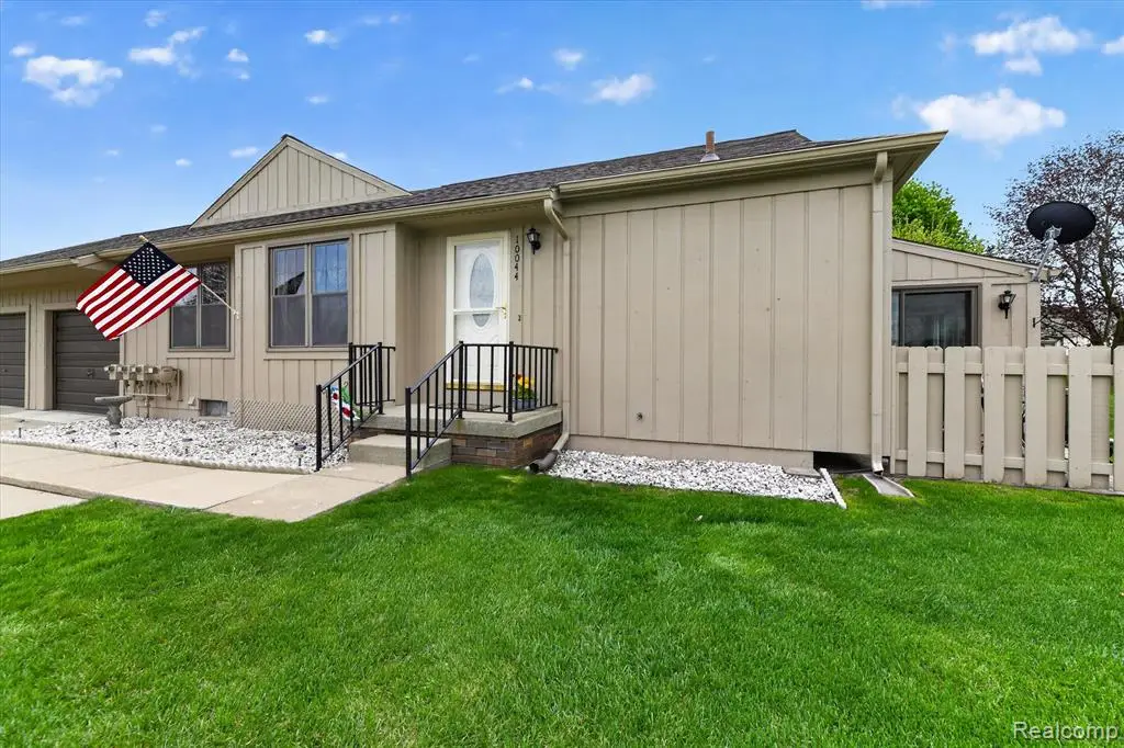 10044 Arlington Circle #145, South Lyon, MI 48178 - #1